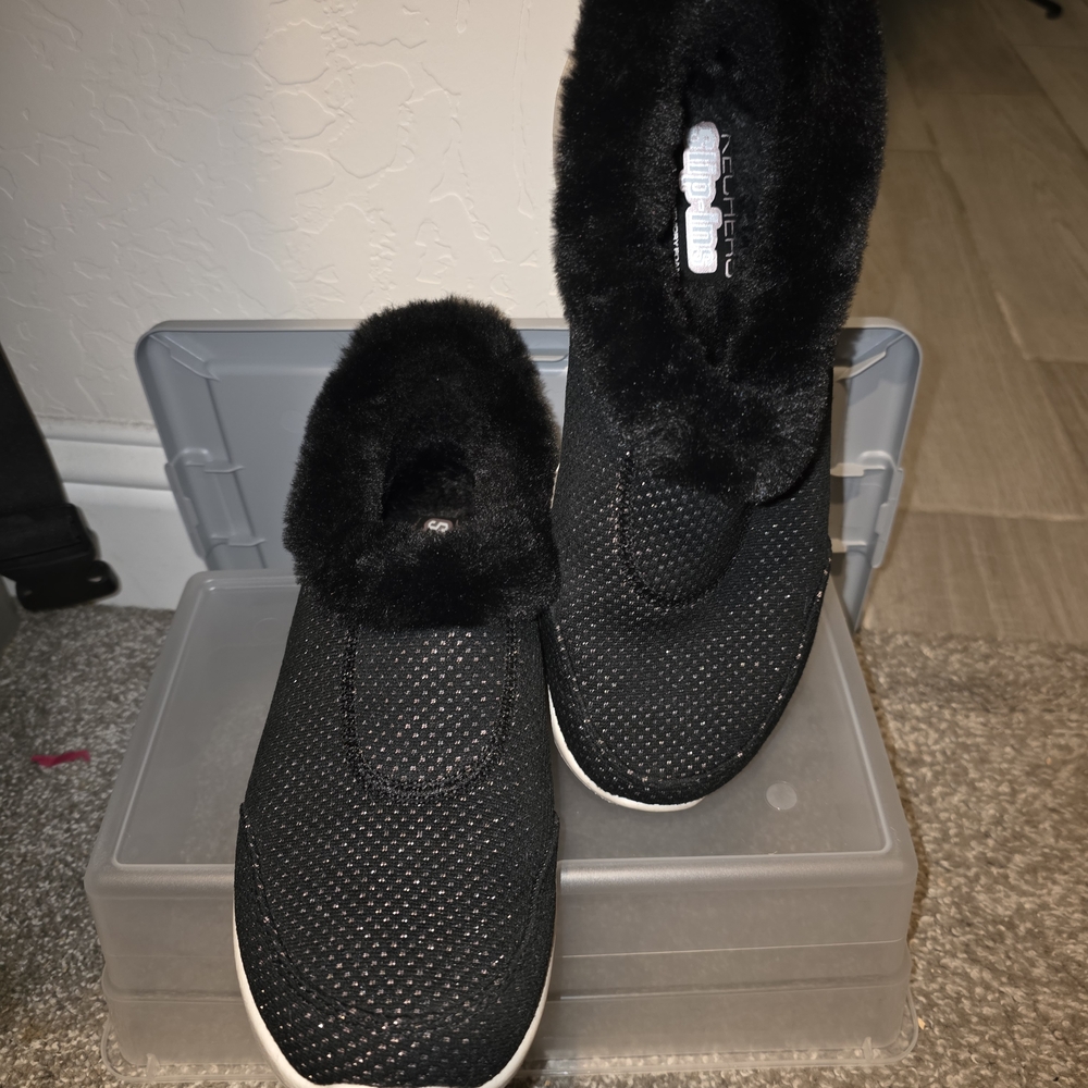 Women's Black Slip-On Shoes